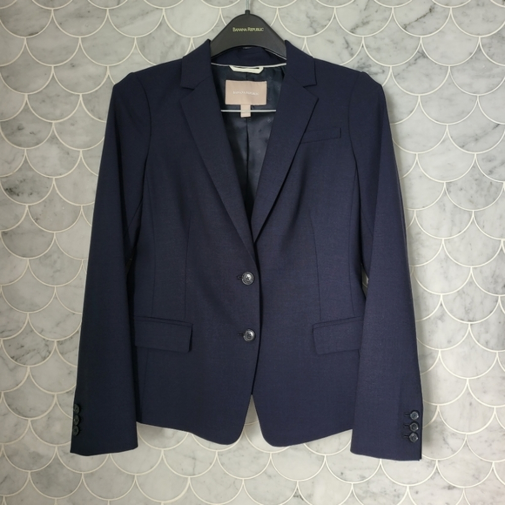 Banana Republic Lightweight Wool Navy Suit Jacket/Blazer